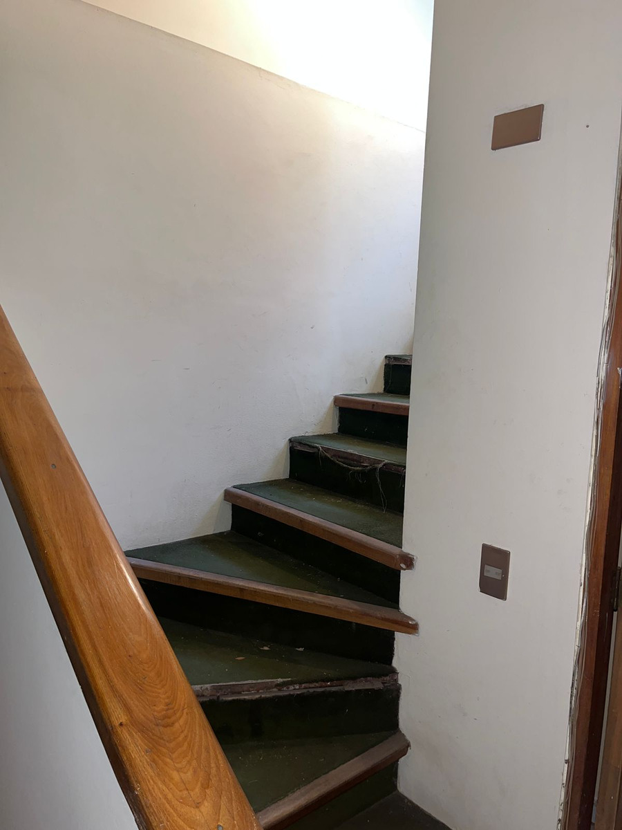 Venta OFICINA 3 pisos REMODELAR - Las Condes