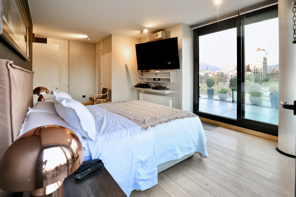 Arriendo Departamento Penthouse Amoblado 2D y 3B con vista