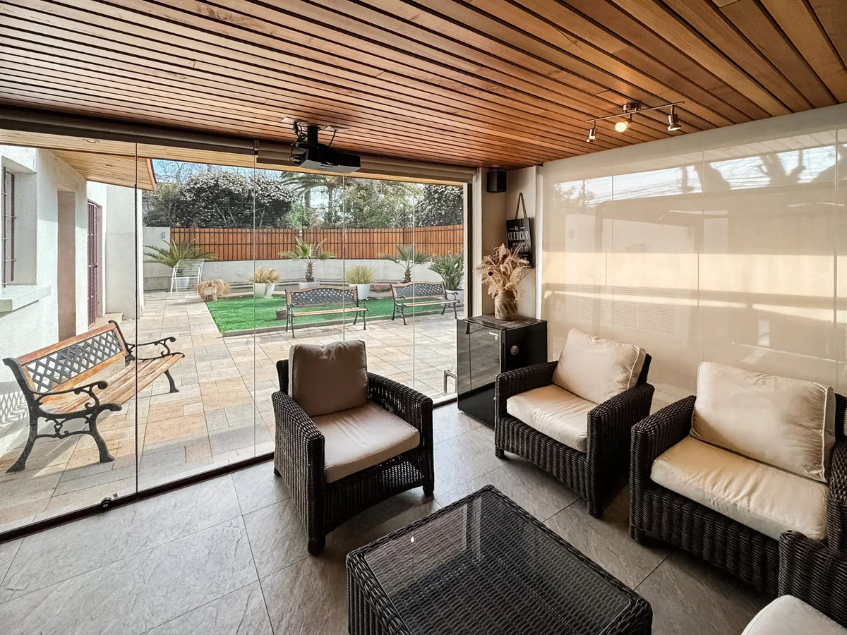 Venta Casa remodelada de 4D y 4B, &Ntilde;u&ntilde;oa 