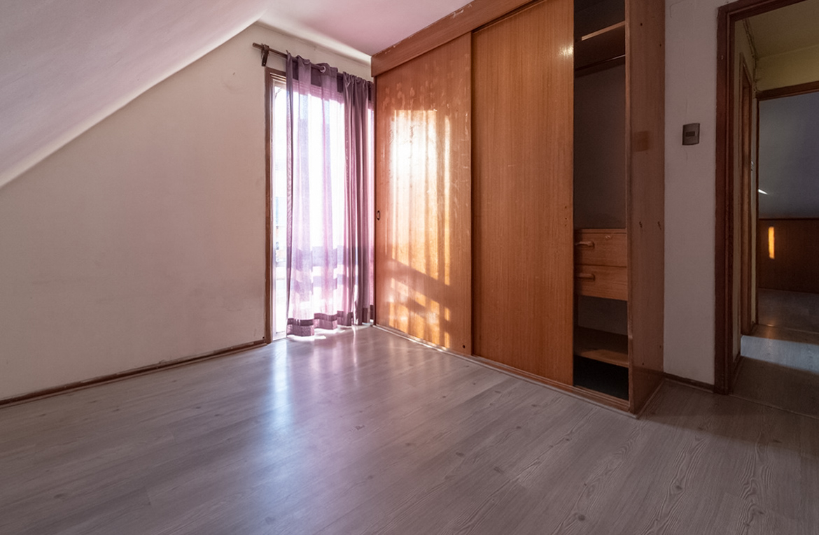 Casa en venta para REMODELAR en Los Dominicos, Las Condes