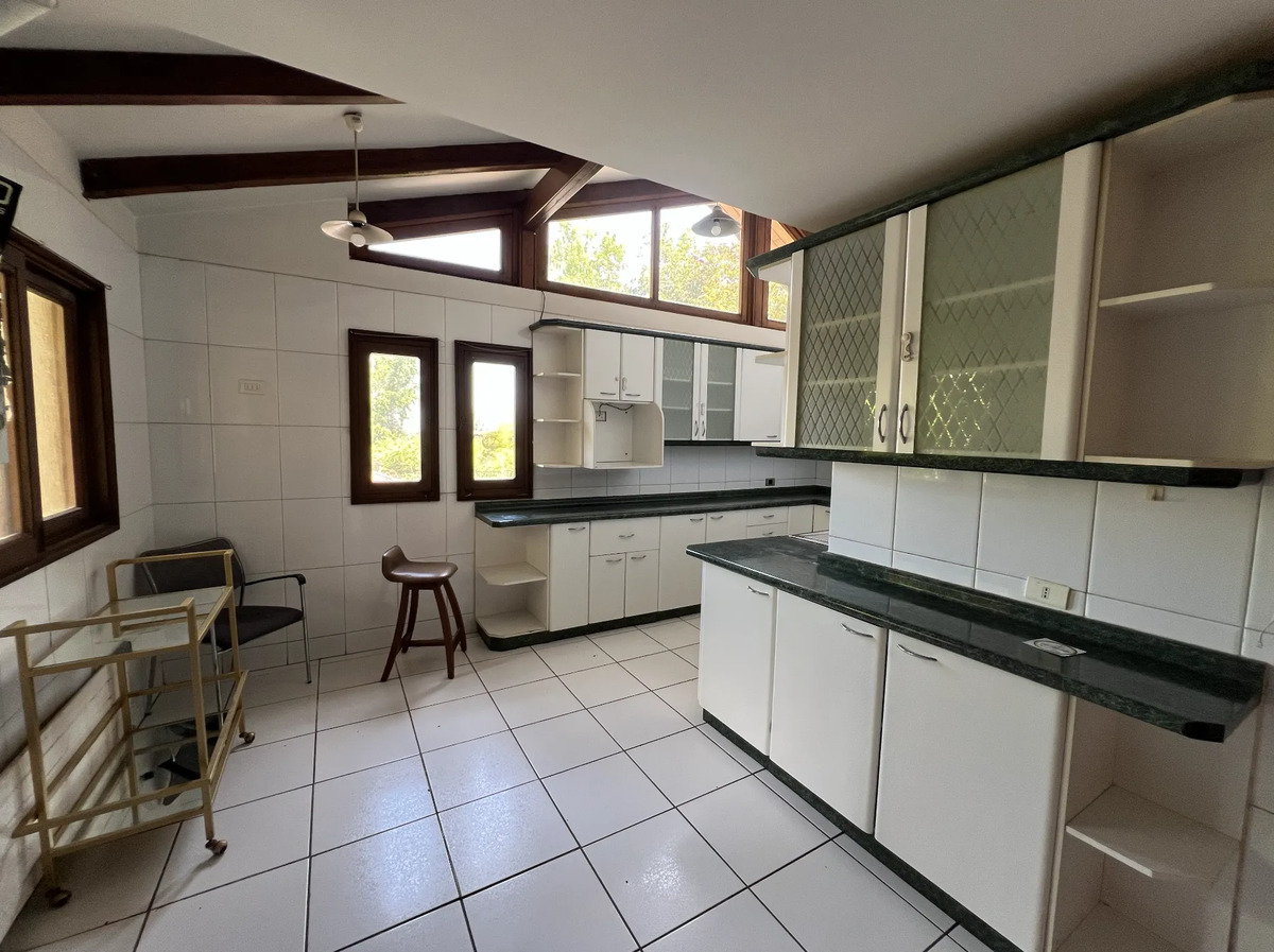 Arriendo Casa 5D 3B + serv. Santa Maria, Vitacura