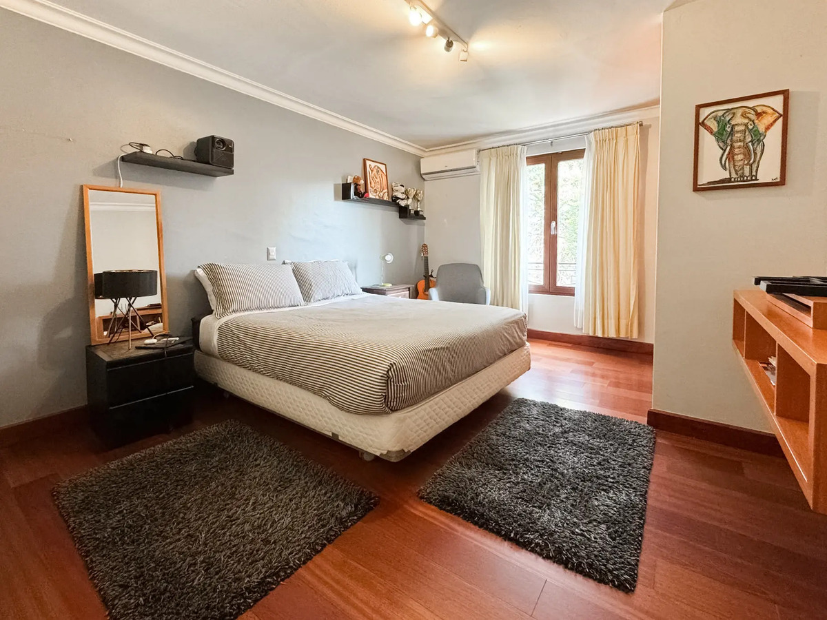 Venta Casa remodelada de 4D y 4B, &Ntilde;u&ntilde;oa 