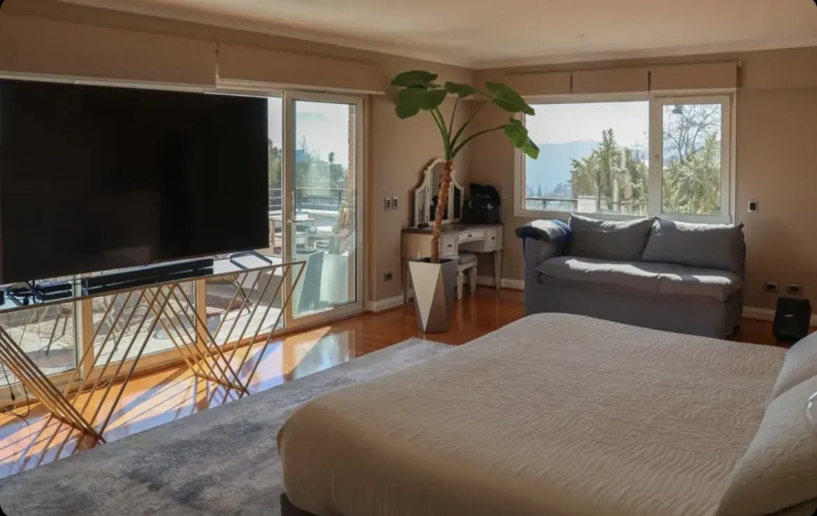 Venta Casa 9D 10B 6E 700m2 Quinchamal&iacute; - Las Condes