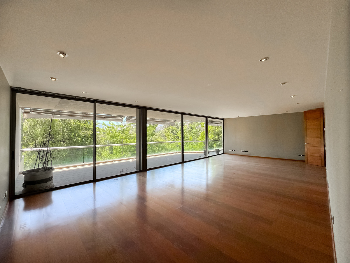 Venta departamento 2D, 2B + serv. - Valle Escondido Lo Barnechea