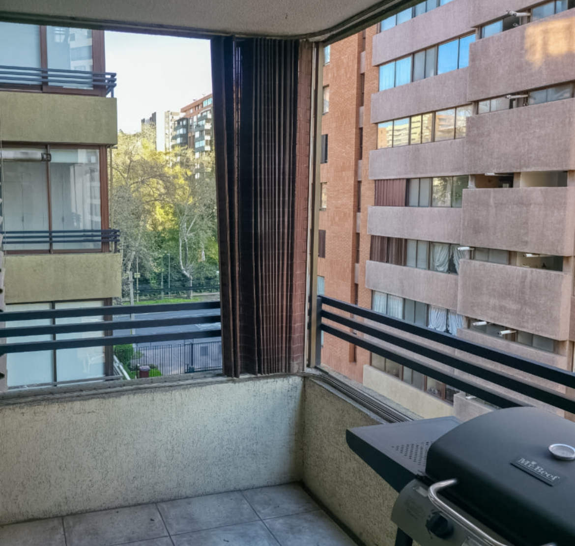 Venta Departamento antiguo de 85 m2 2D y 2B - Las Condes 