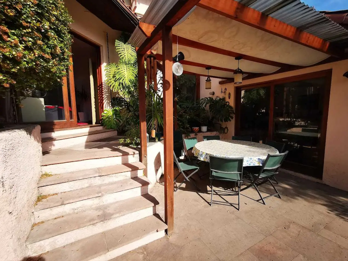Casa Venta NP 5D 5B 2E 1Bd Los Dominicos - Las Condes