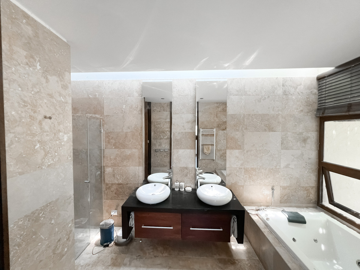 Venta Casa Arquitecto 4D 5B 3E Los Trapenses - Lo Barnechea