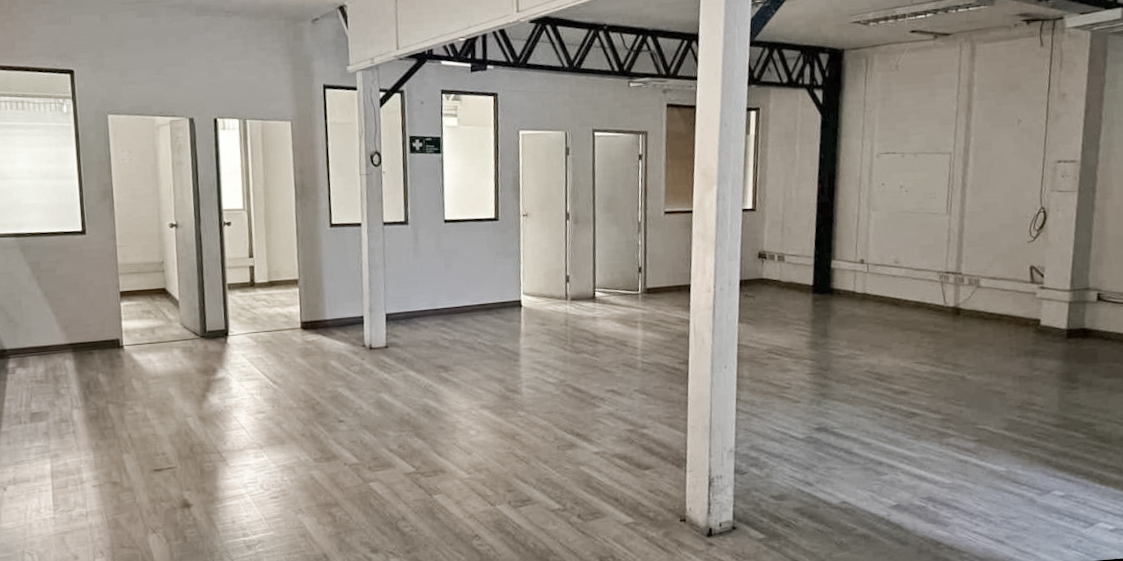 Arriendo Galp&oacute;n Industrial de 2.200m2 Macul