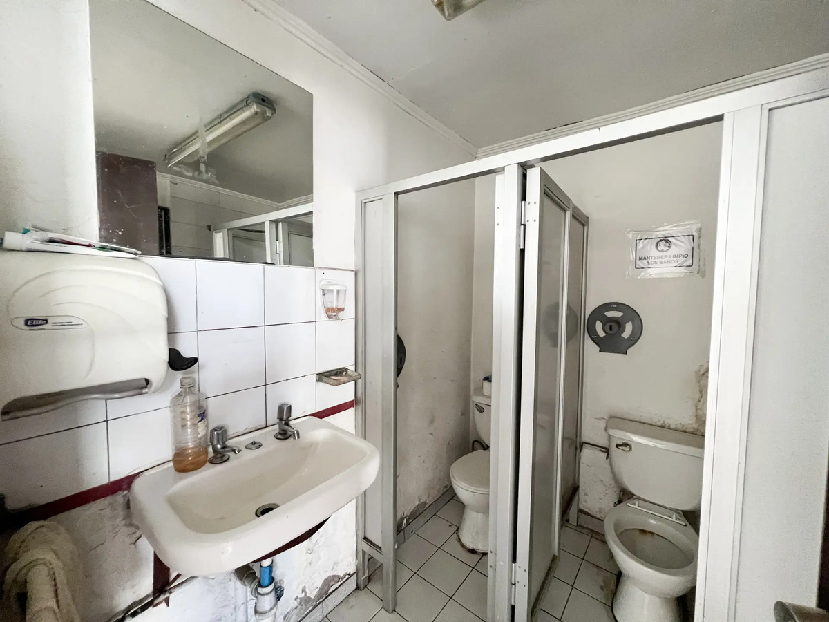 Arriendo Galp&oacute;n 450 Mts en Balmaceda, Santiago