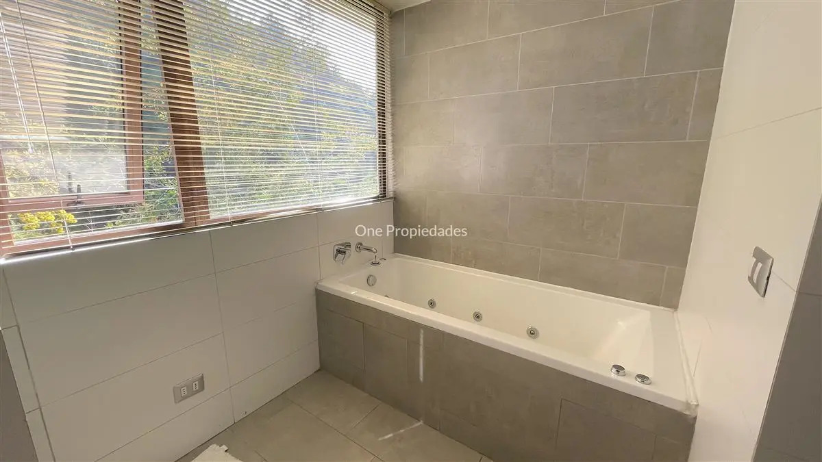 Casa 3D 3B El Array&aacute;n - Lo Barnechea
