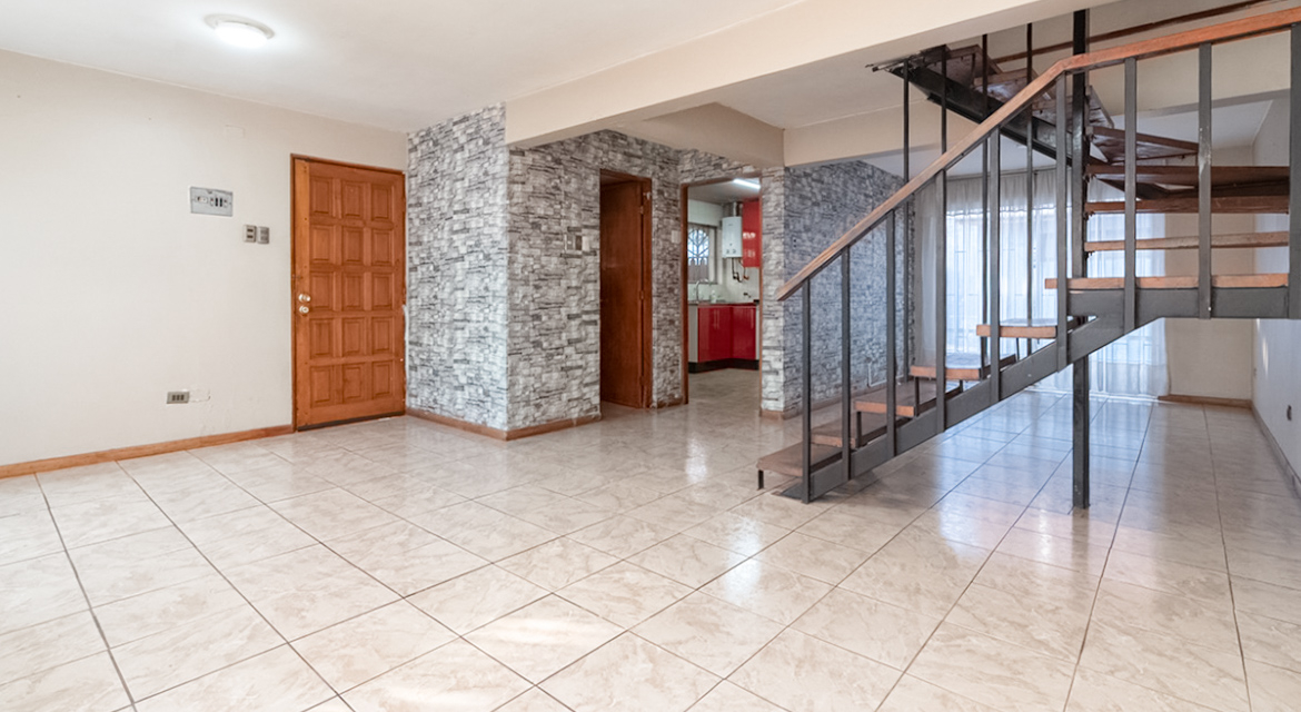 Casa en venta para REMODELAR en Los Dominicos, Las Condes