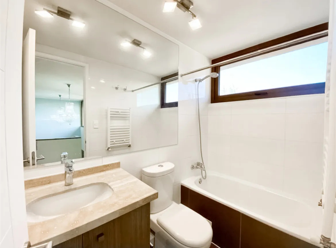 Venta Casa Mediterranea 4D y 4B Condominio Peumay&eacute;n Colina Santiago