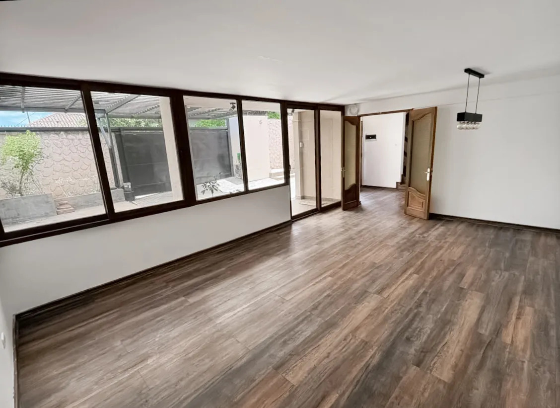 Venta Casa 3D y 2B + servicio Los Dominicos - Las Condes
