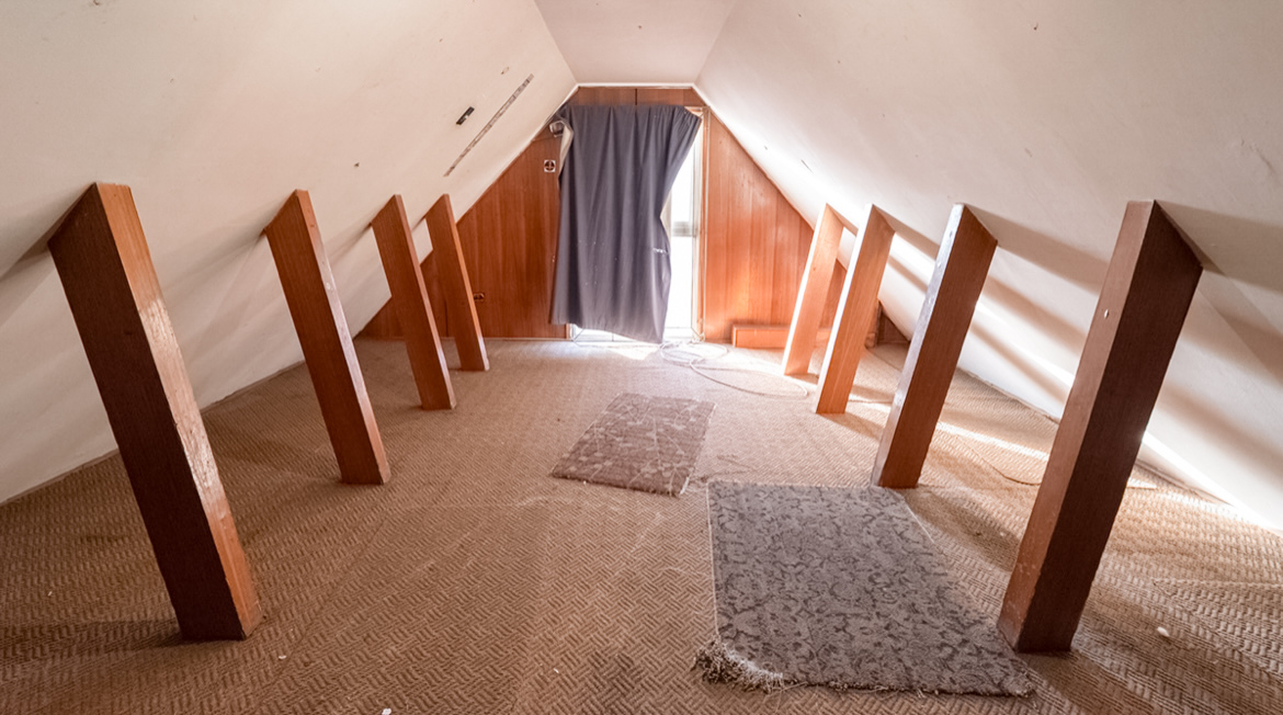 Casa en venta para REMODELAR en Los Dominicos, Las Condes