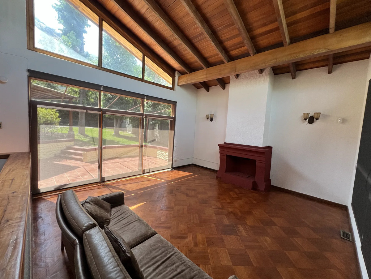 Arriendo Casa 5D 3B + serv. Santa Maria, Vitacura
