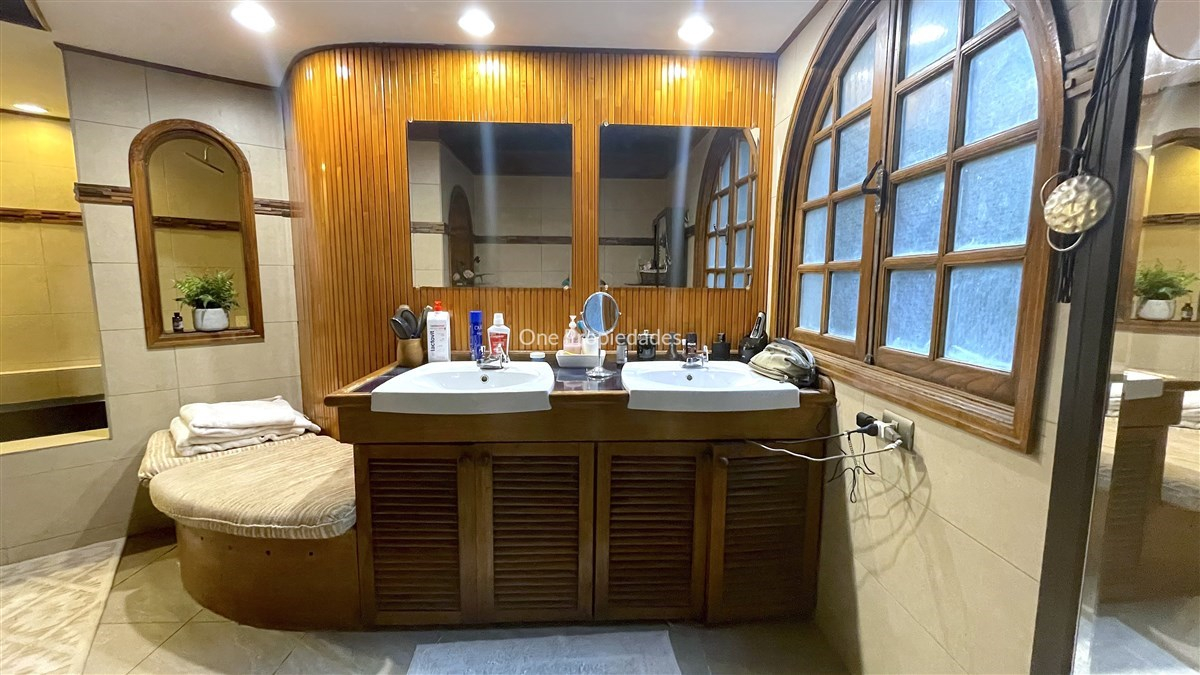   Casa NO 6D 7B 6E 427m2 El Array&aacute;n - Lo Barnechea