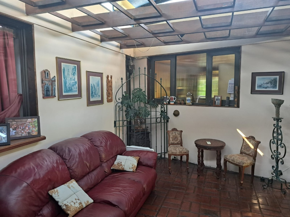 Casa antigua NO 5D 3B 6E 1Bd Metro Manquehue - Las Condes