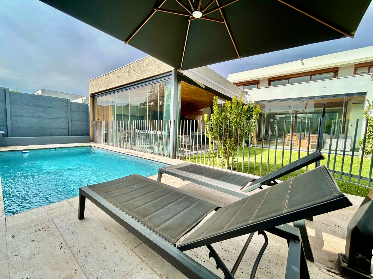  Venta Casa N 5D 4B 3E 2Bd La Dehesa - Lo Barnechea