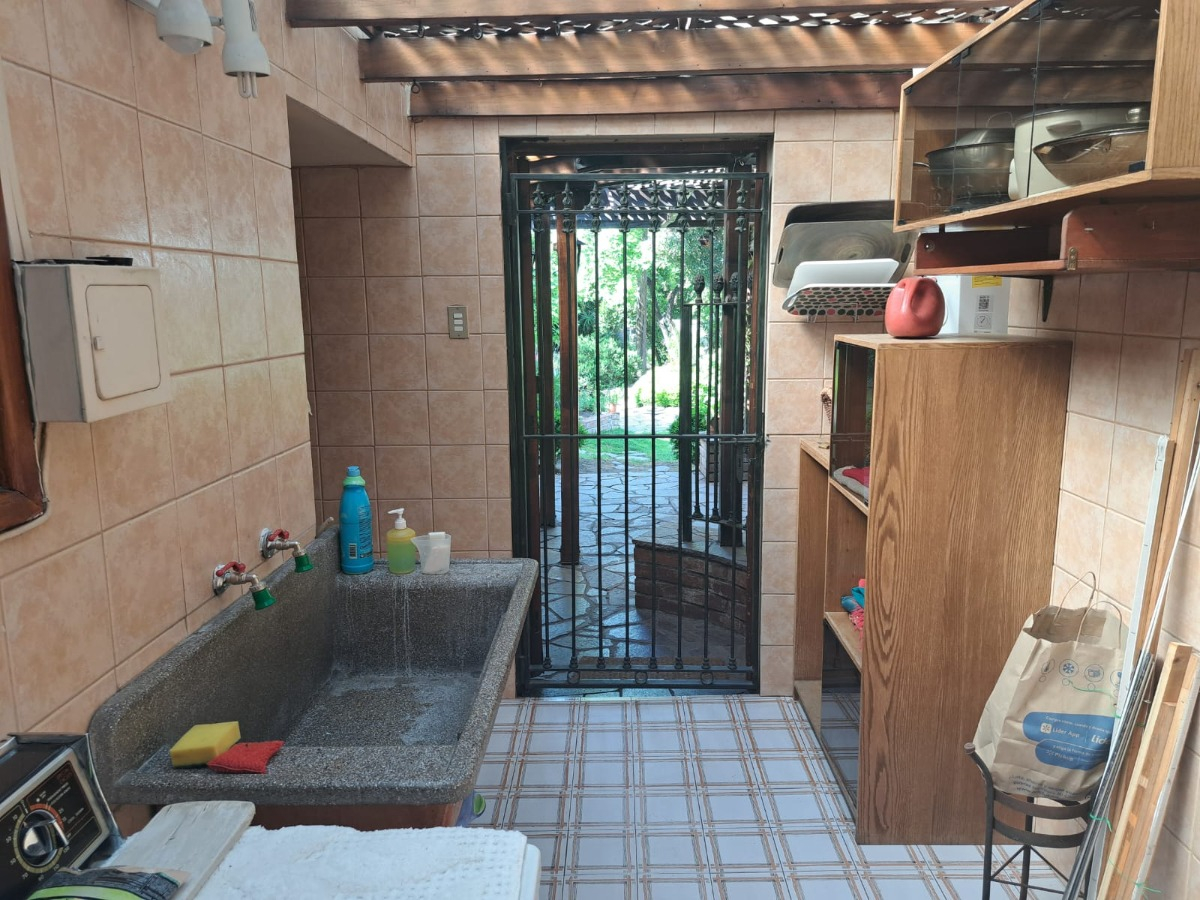 Casa antigua NO 5D 3B 6E 1Bd Metro Manquehue - Las Condes