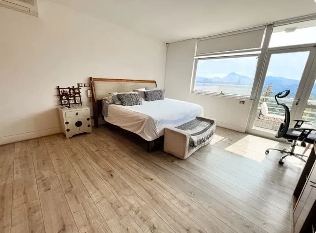 Venta Casa NO 4D 4B 3E 3Bd El Huinganal - Lo Barnechea