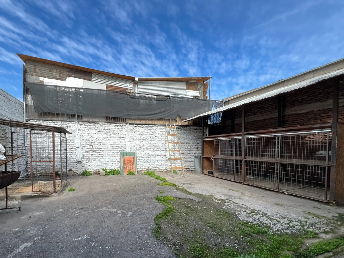 Arriendo Galp&oacute;n 450 Mts en Balmaceda, Santiago