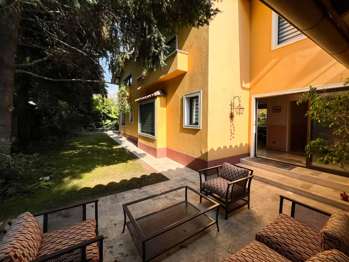 Arriendo Casa 7D 7B 6E 2B Los Dominicos - Las Condes