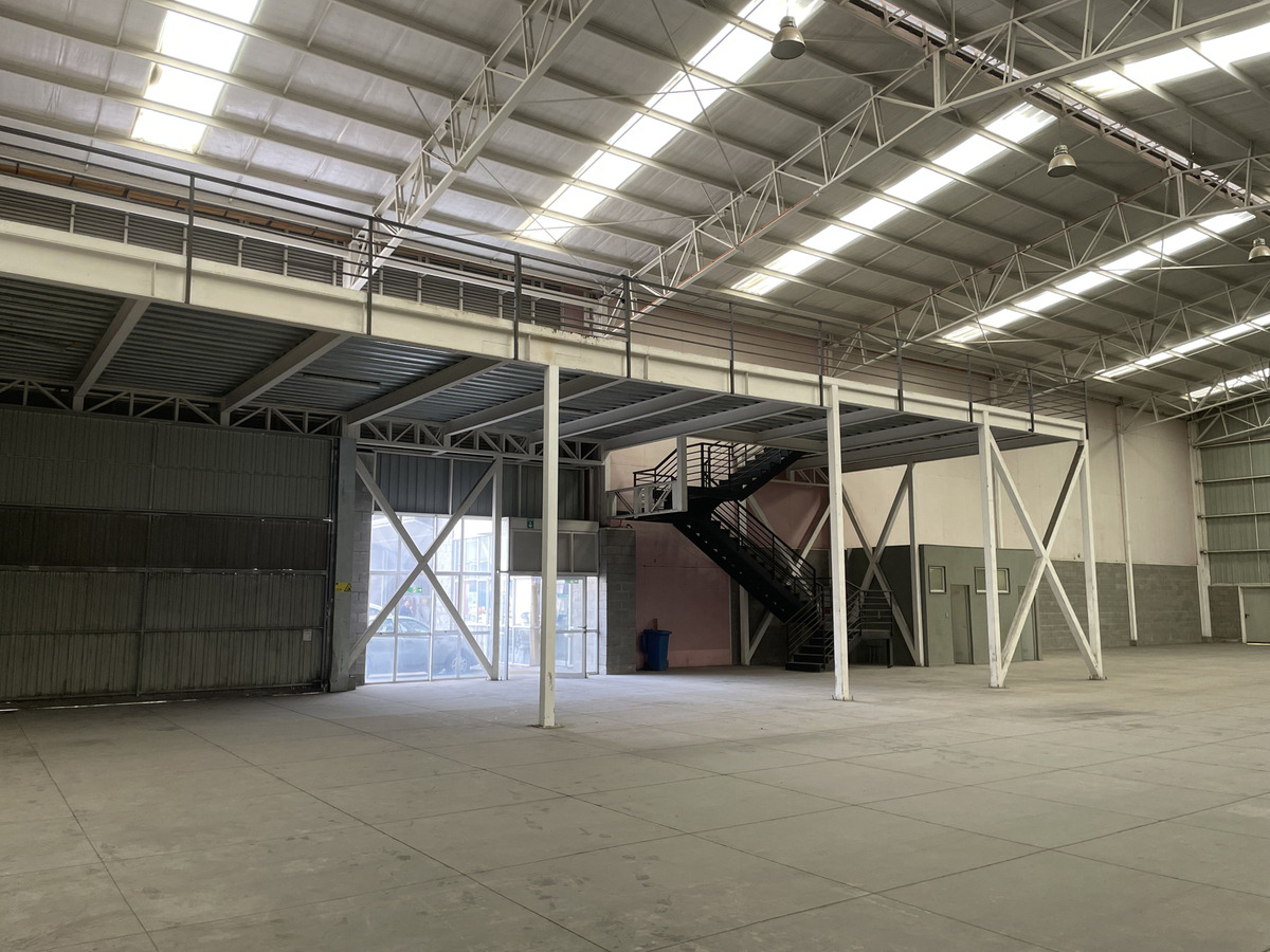 Arriendo Galpón Industrial 980 metros - Sector San Ignacio