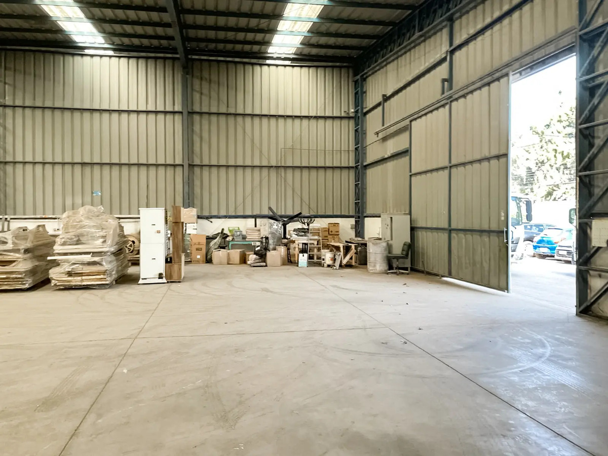 Arriendo galp&oacute;n Bodega Industrial 1.300M2  - Quilicura
