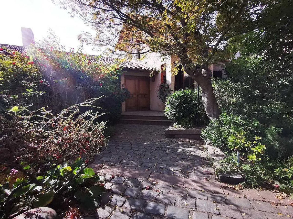 Casa Venta NP 5D 5B 2E 1Bd Los Dominicos - Las Condes