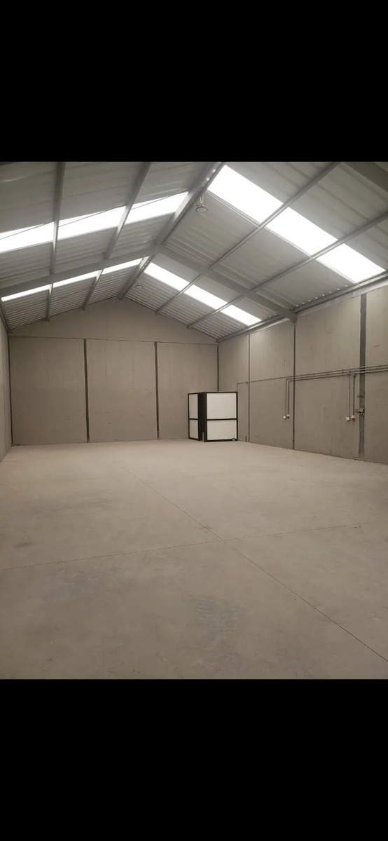 Arriendo Galp&oacute;n Industrial 200m2 con trif&aacute;sica - Pudahuel, Santiago