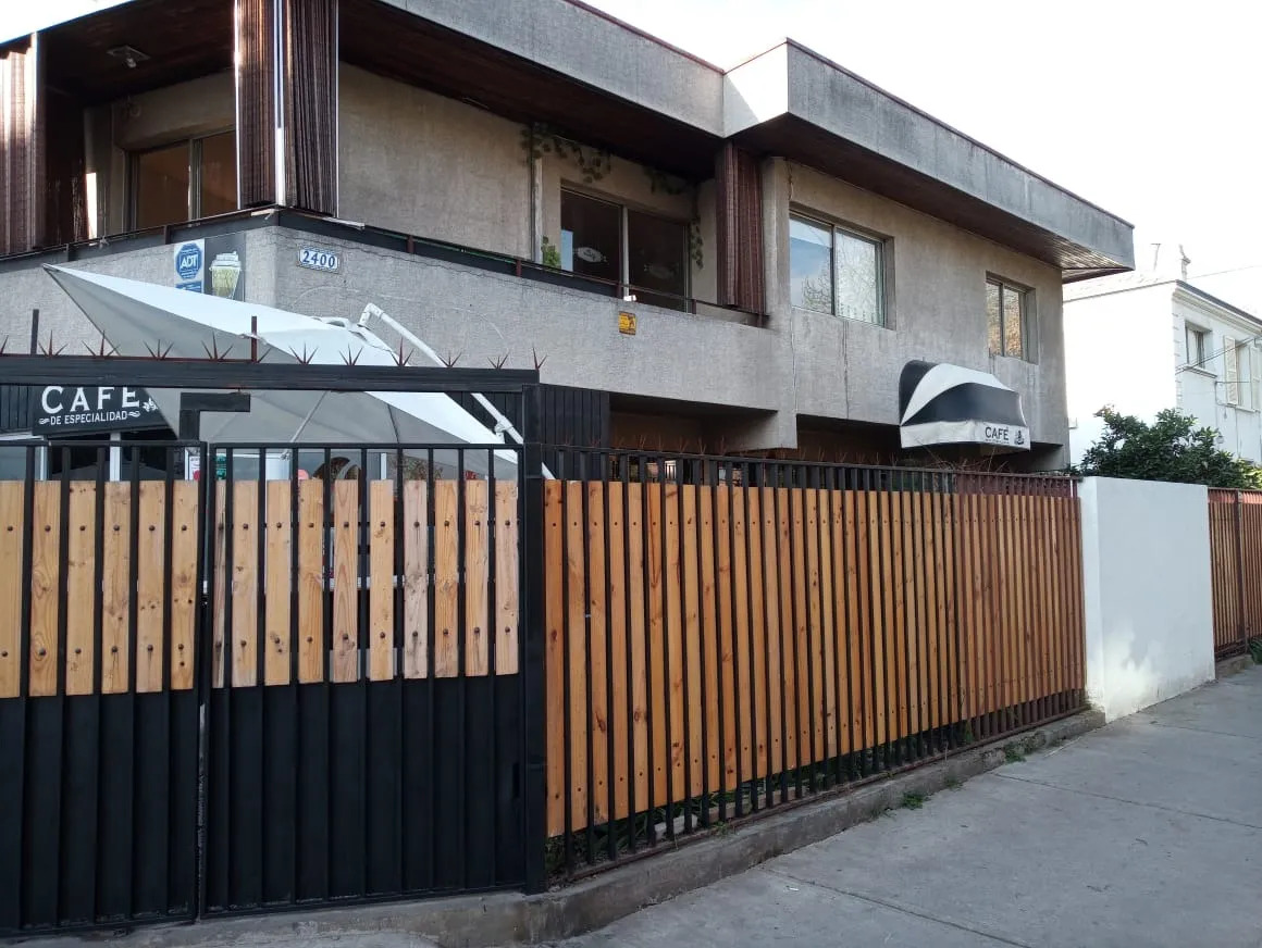 Venta CASA ESQUINA REMODELAR 5D 4B - &Ntilde;u&ntilde;oa
