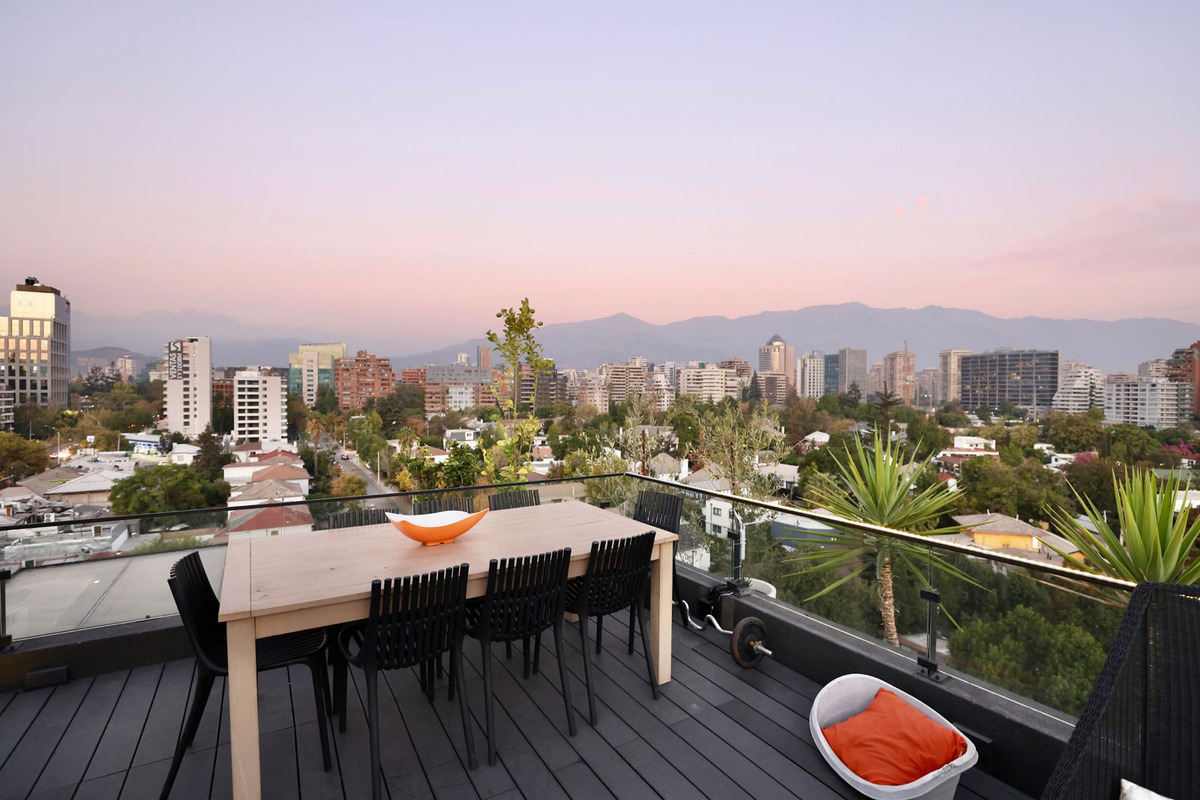 Arriendo Departamento Penthouse Amoblado 2D y 3B con vista