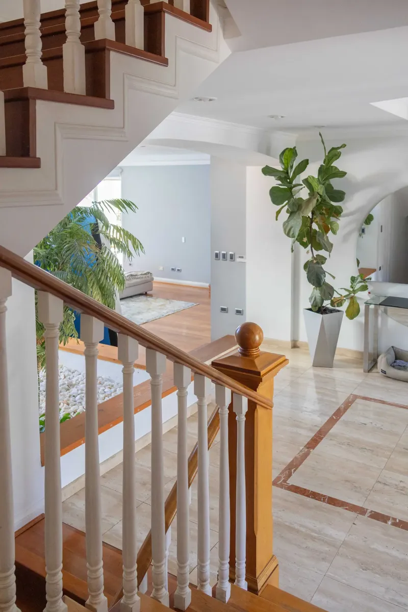 Arriendo Casa 9D 10B 6E 700m2 Quinchamal&iacute; - Las Condes