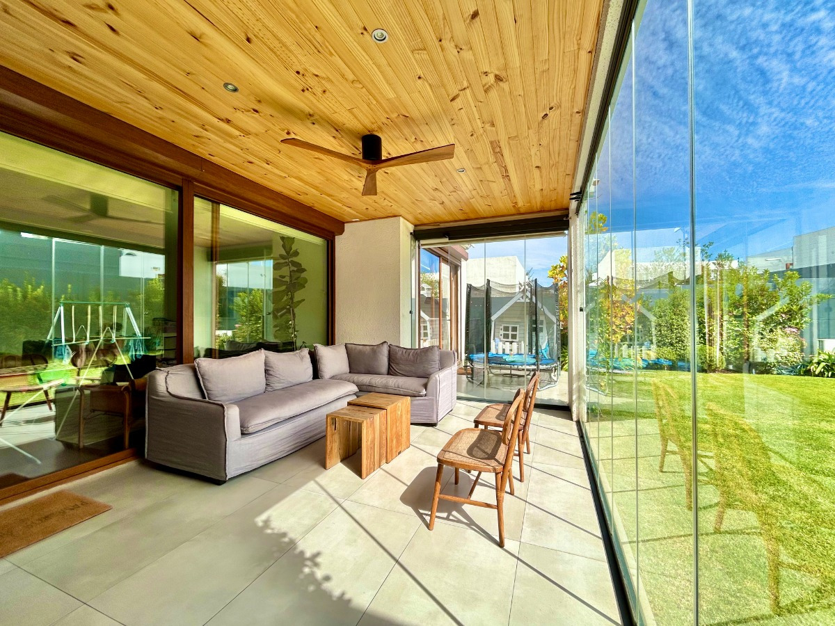  Venta Casa N 5D 4B 3E 2Bd La Dehesa - Lo Barnechea