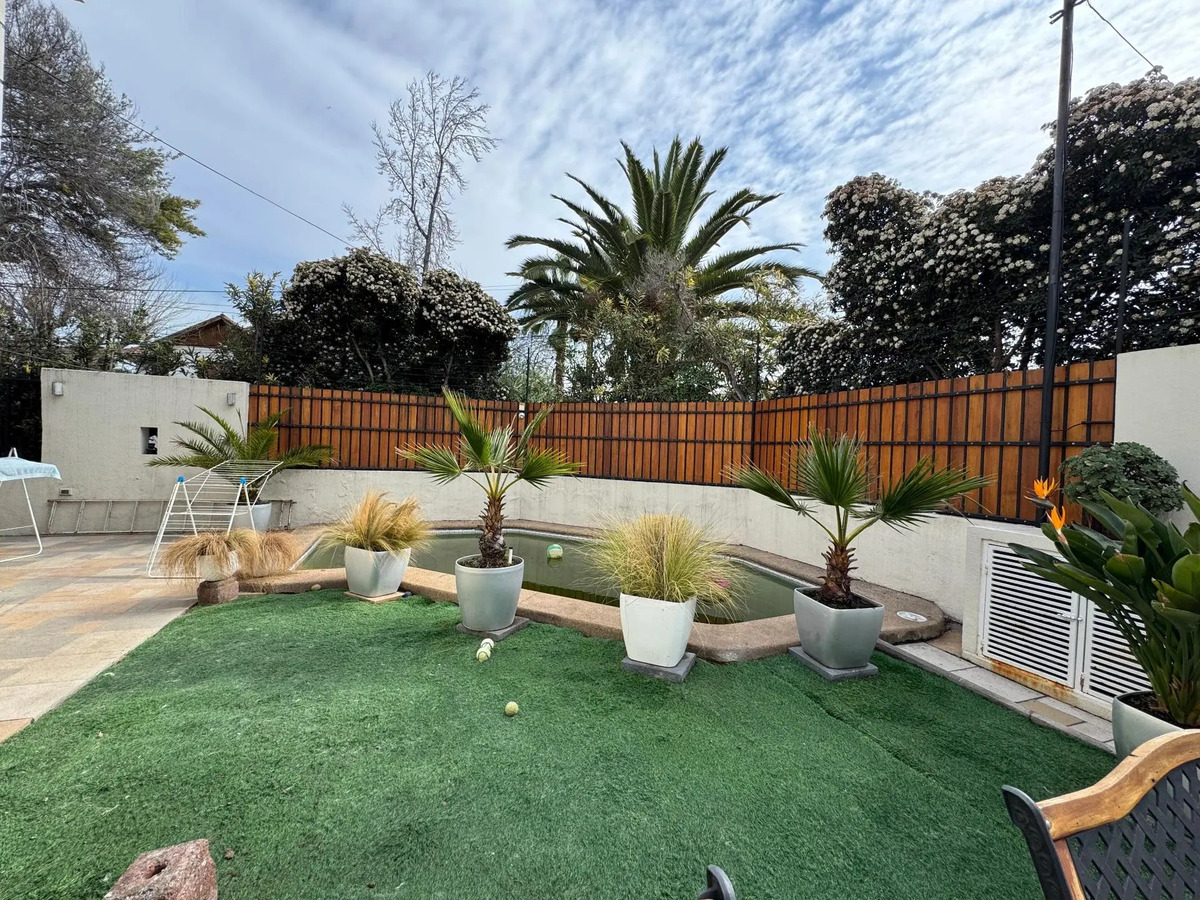 Venta Casa remodelada de 4D y 4B, &Ntilde;u&ntilde;oa 