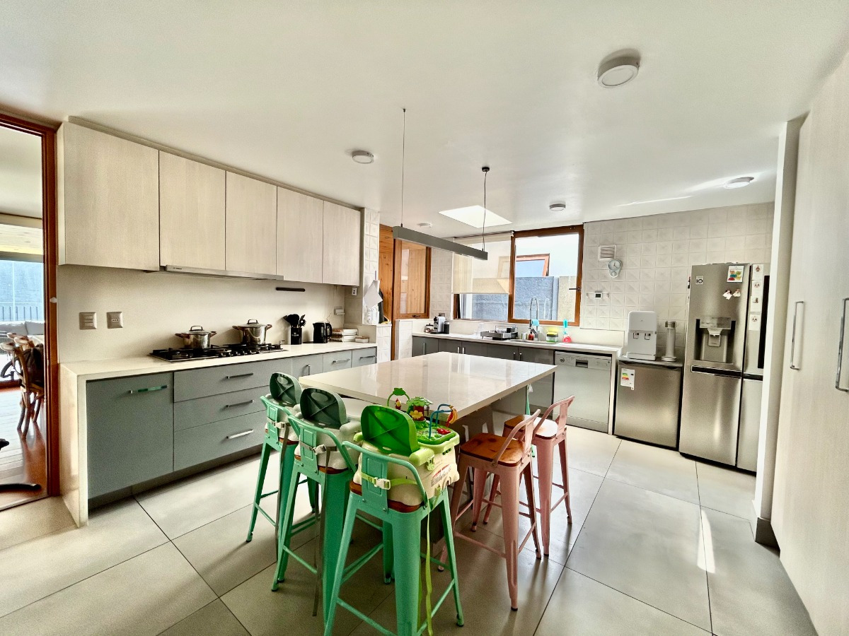  Venta Casa N 5D 4B 3E 2Bd La Dehesa - Lo Barnechea