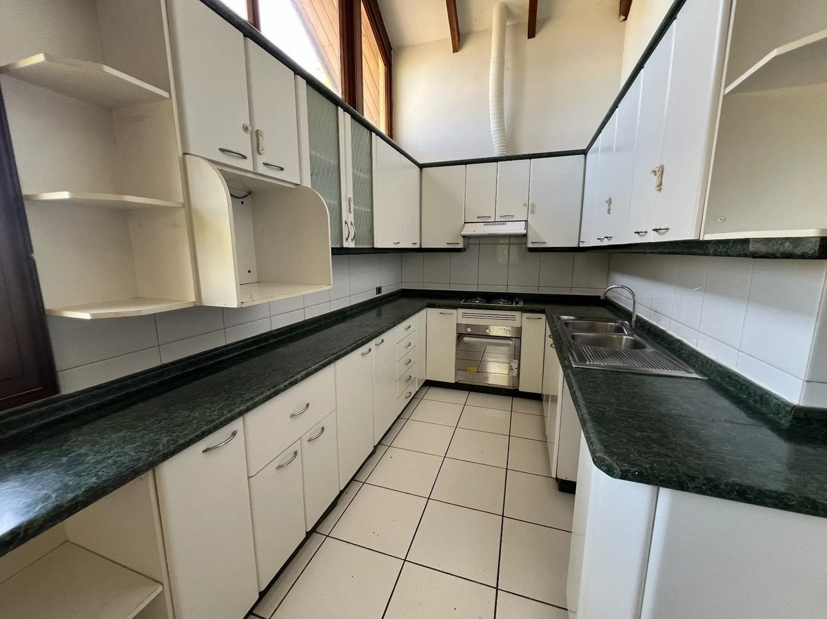 Arriendo Casa 5D 3B + serv. Santa Maria, Vitacura