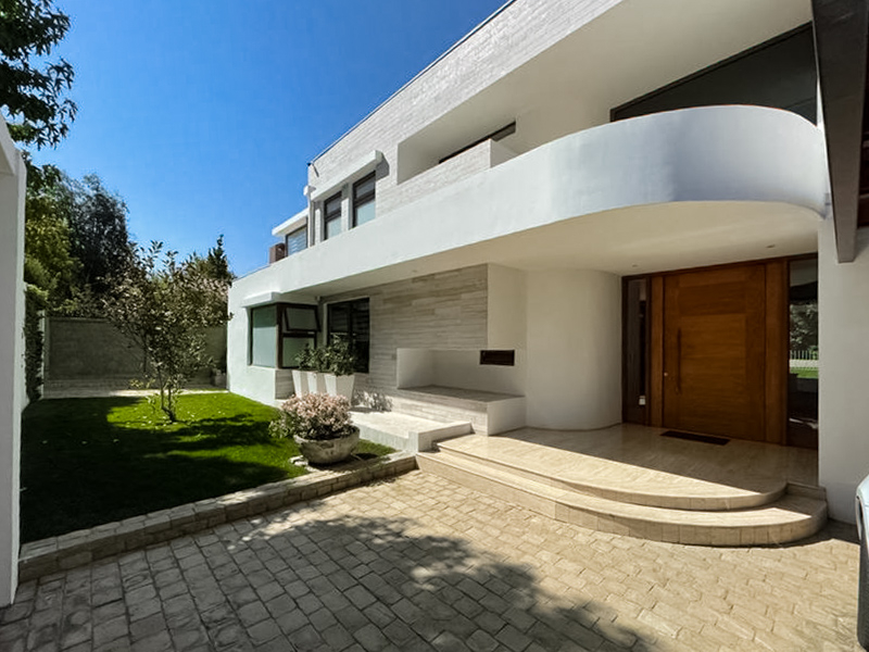 Venta Casa  5D en suite Walk-in clóset 4B 3E 1Bd Los Trapenses - Lo Barnechea