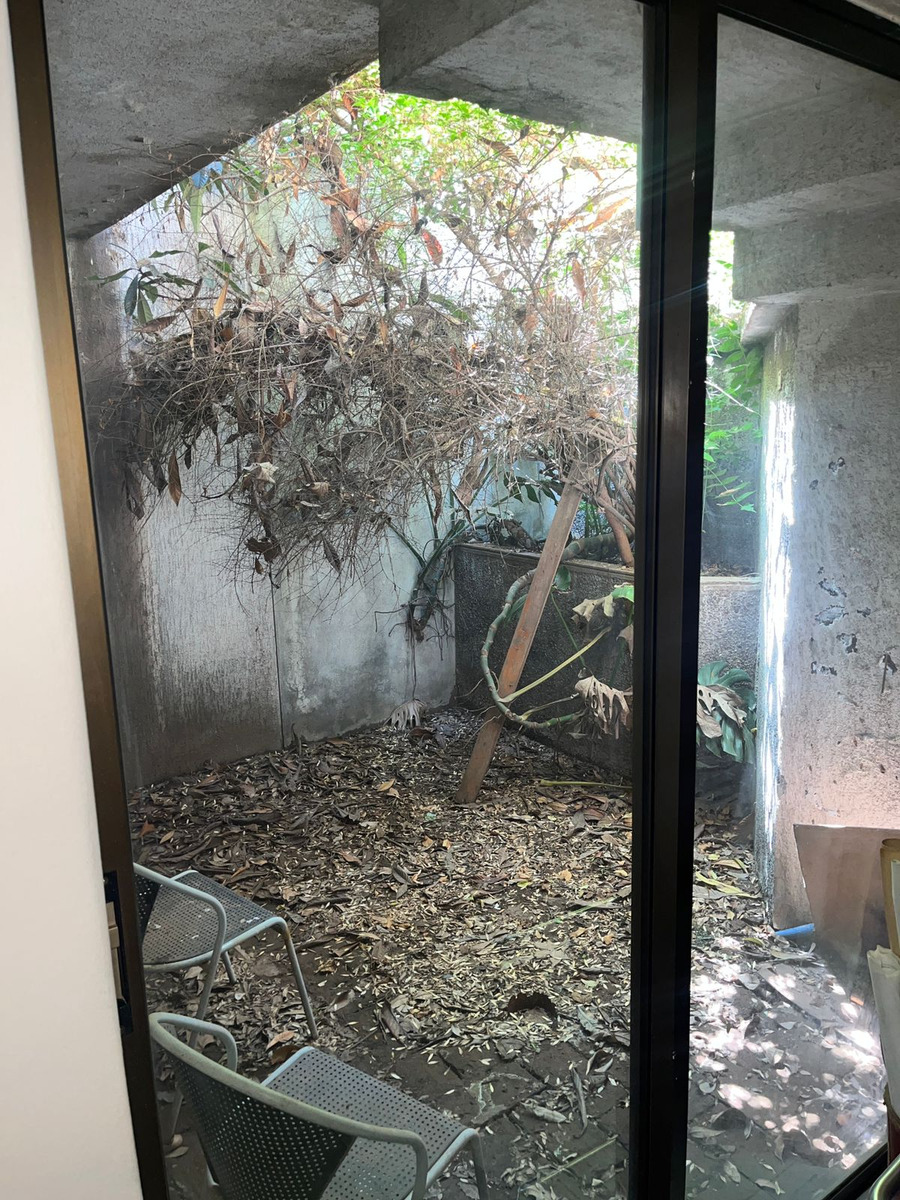 Venta OFICINA 3 pisos REMODELAR - Las Condes