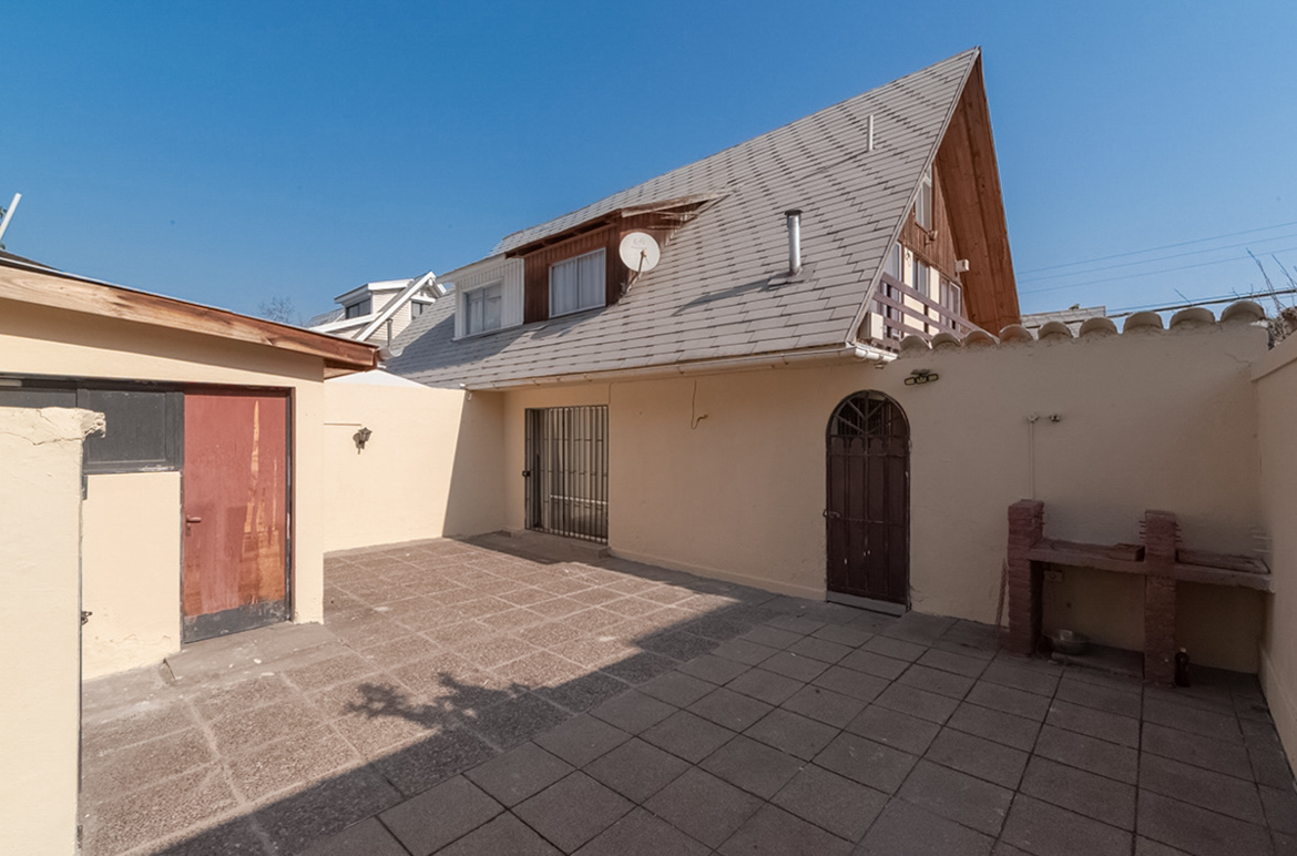 Casa en venta para REMODELAR en Los Dominicos, Las Condes