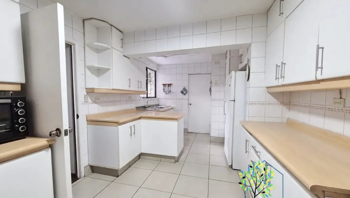 Venta Casa 7D 6B 3E Los Dominicos - Las Condes
