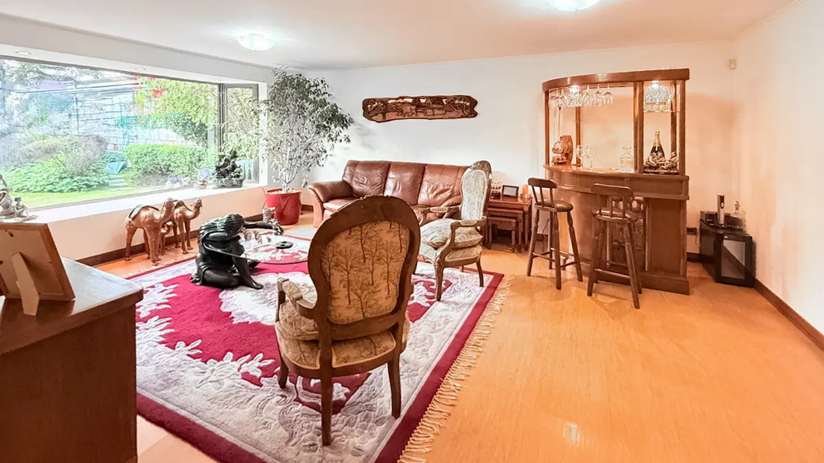 Venta Casa con Caba&ntilde;a Independiente 4D y 4B Piscina. La Reina, Sim&oacute;n Bol&iacute;var