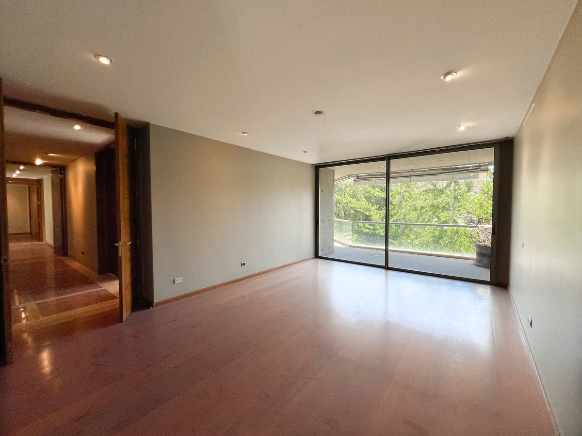 Venta departamento 2D, 2B + serv. - Valle Escondido Lo Barnechea