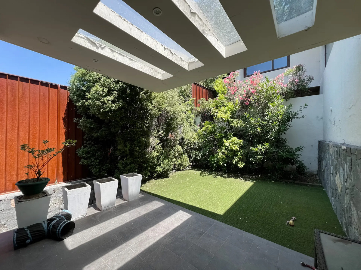 Venta Casa Arquitecto 4D 5B 3E Los Trapenses - Lo Barnechea