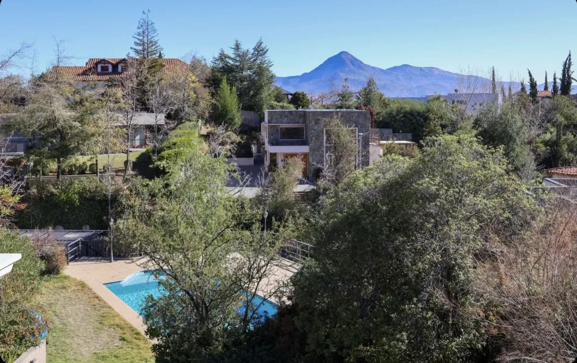 Venta Casa 9D 10B 6E 700m2 Quinchamal&iacute; - Las Condes