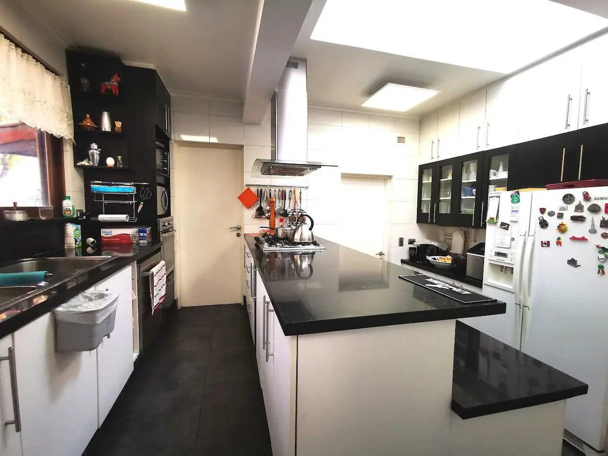 Casa Venta NP 5D 5B 2E 1Bd Los Dominicos - Las Condes