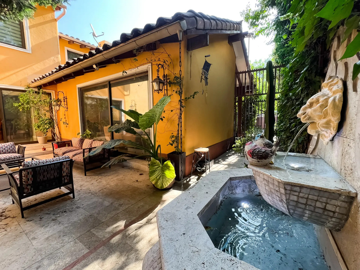 Arriendo Casa 7D 7B 6E 2B Los Dominicos - Las Condes