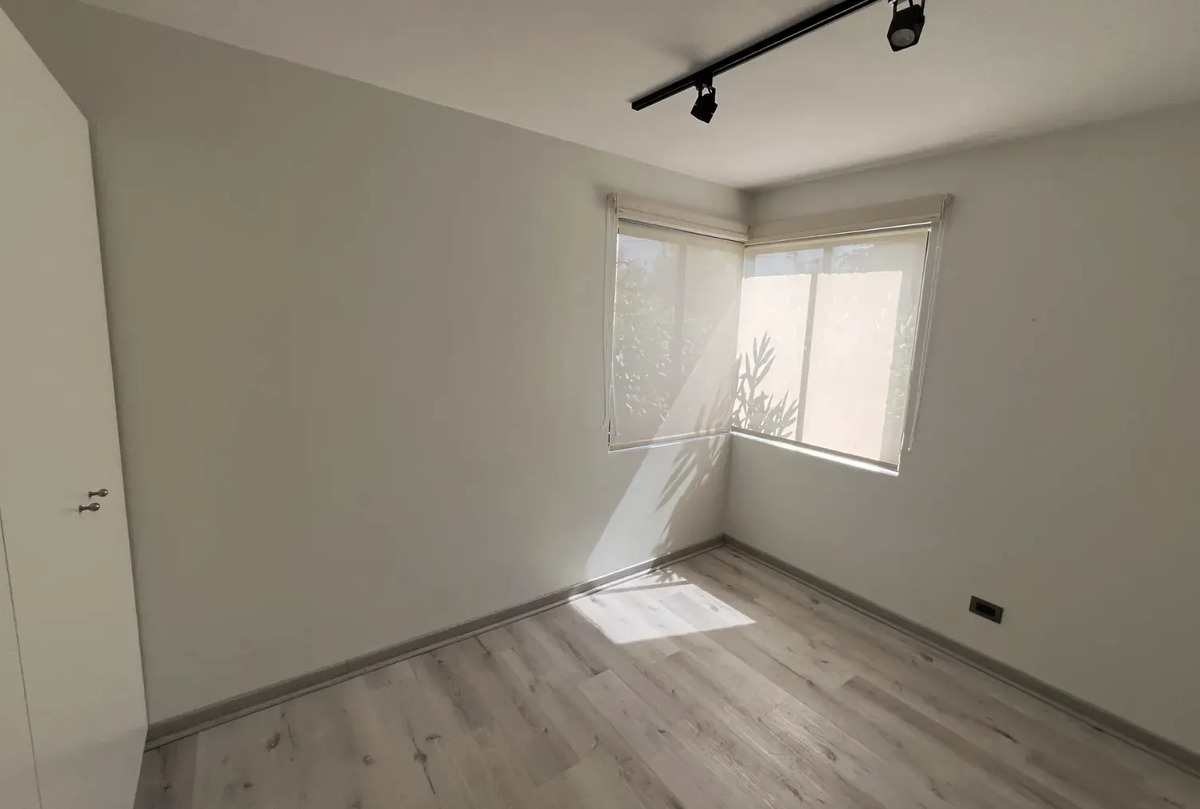 Arriendo 1er piso Departamento 3D 2B 1E Juan XXIII - Vitacura
