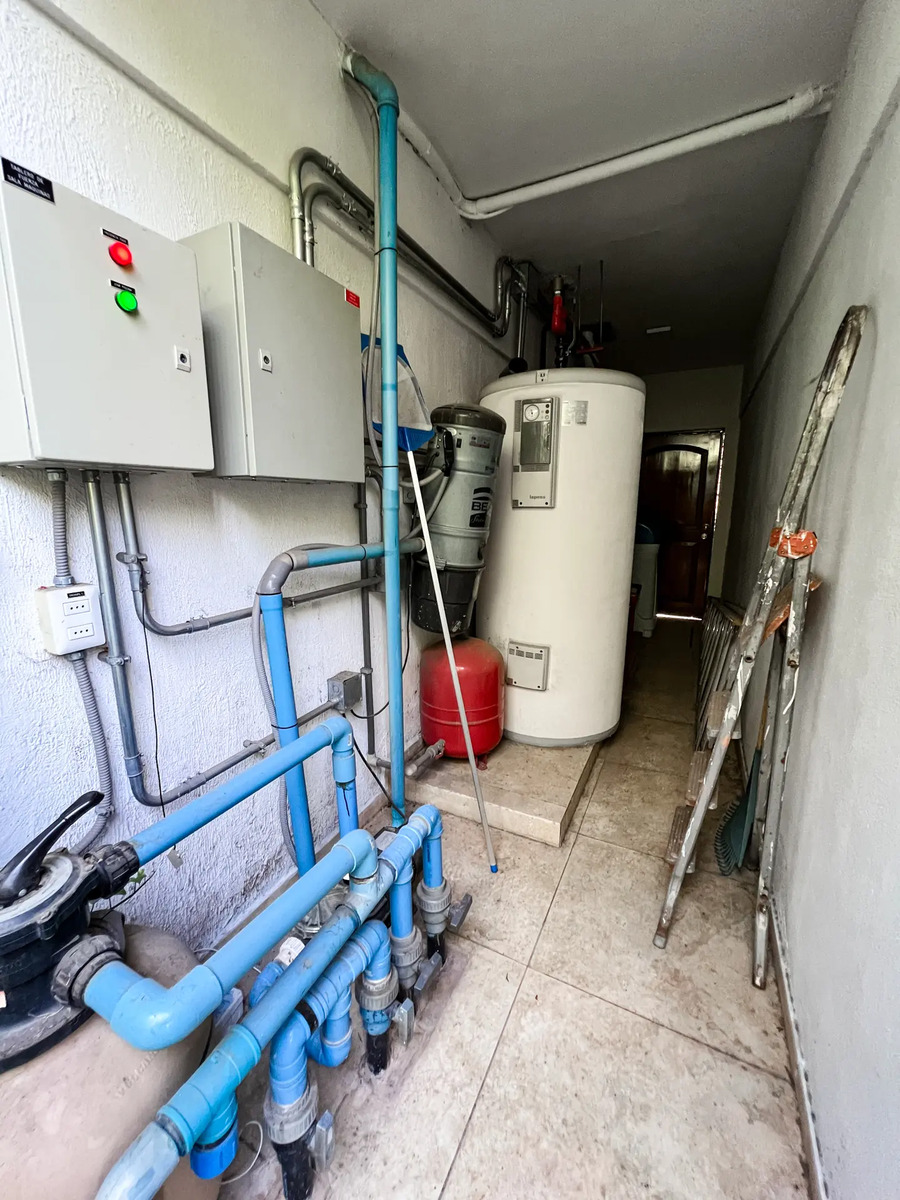 Arriendo Casa 7D 7B 6E 2B Los Dominicos - Las Condes