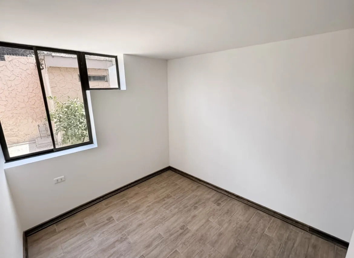 Venta Casa 3D y 2B + servicio Los Dominicos - Las Condes
